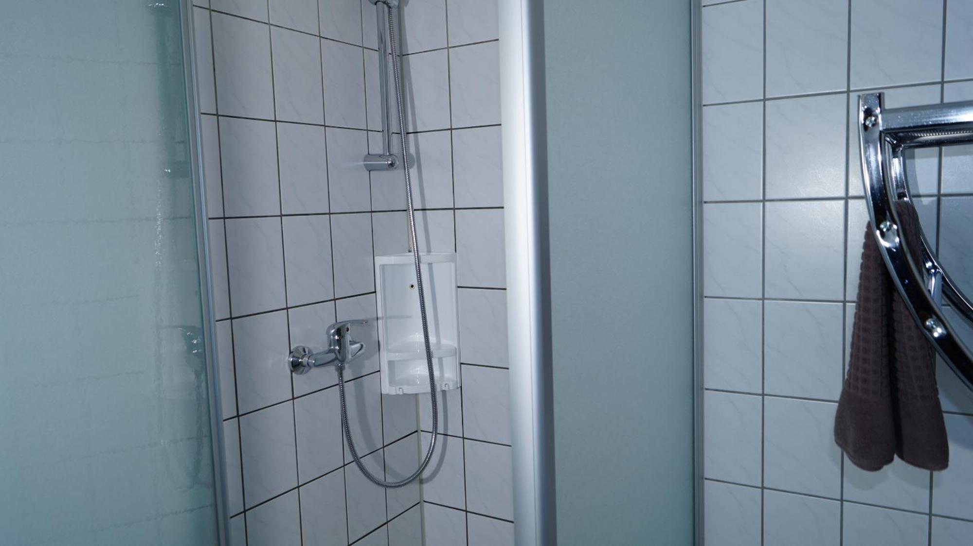 Landgasthof Falken Huttlingen Zimmer foto